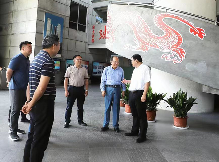 領(lǐng)導(dǎo)關(guān)懷